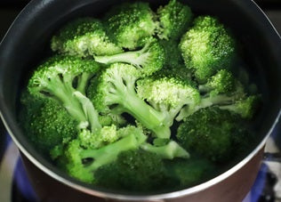 How to Steam Broccoli 3 Ways