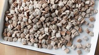 The Best Muddy Buddies Recipe - My Kitchen Gadgets
