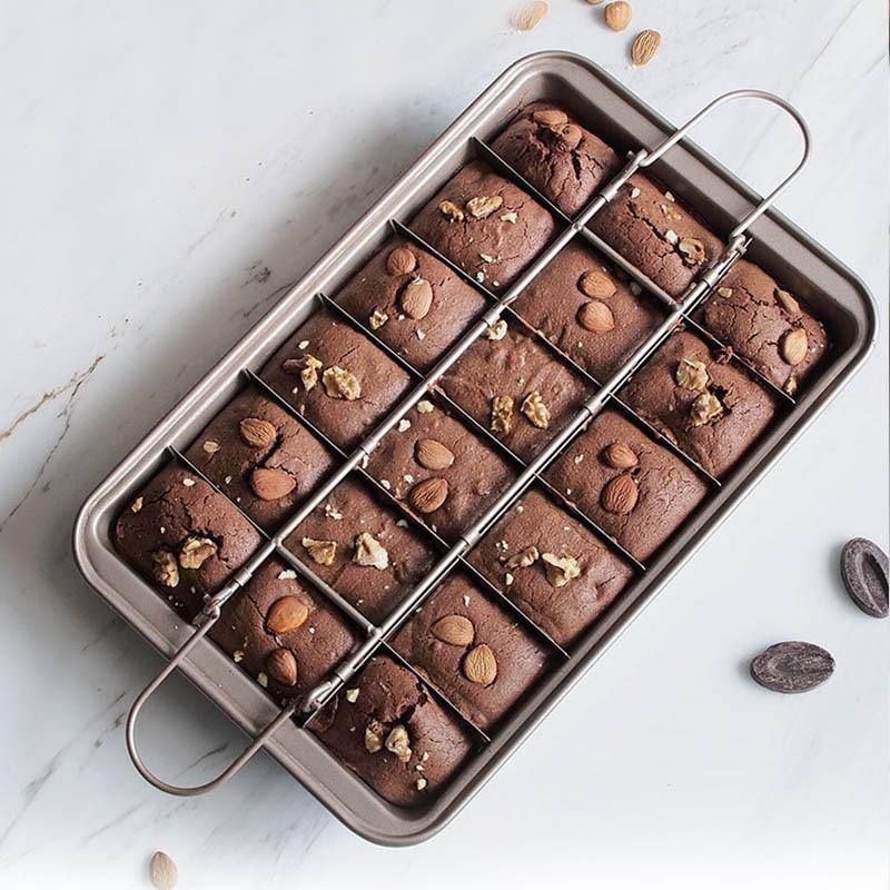 Brownie Baking Pan With Dividers - My kitchen gadgets